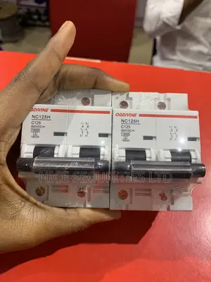Solar Double Pole Breaker DC 125A