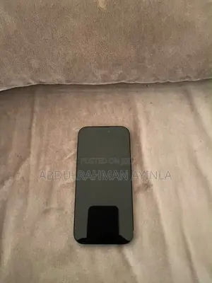 New Apple iPhone 16 128 GB Black