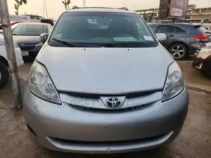 Toyota Sienna XLE 2007 Silver
