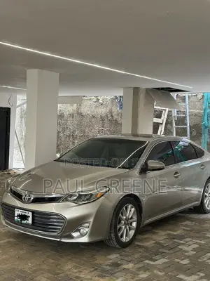 Toyota Avalon Limited 4dr Sedan (3.5L 6cyl 6A) 2014 Gold