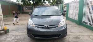 Toyota Sienna LE 2009 Blue