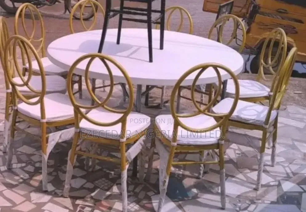 Banquet Chair With Table
