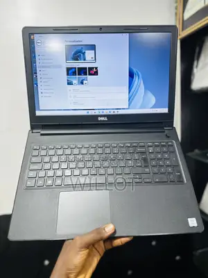 Laptop Dell Vostro 15 3568 8GB Intel Core i5 SSD 128GB