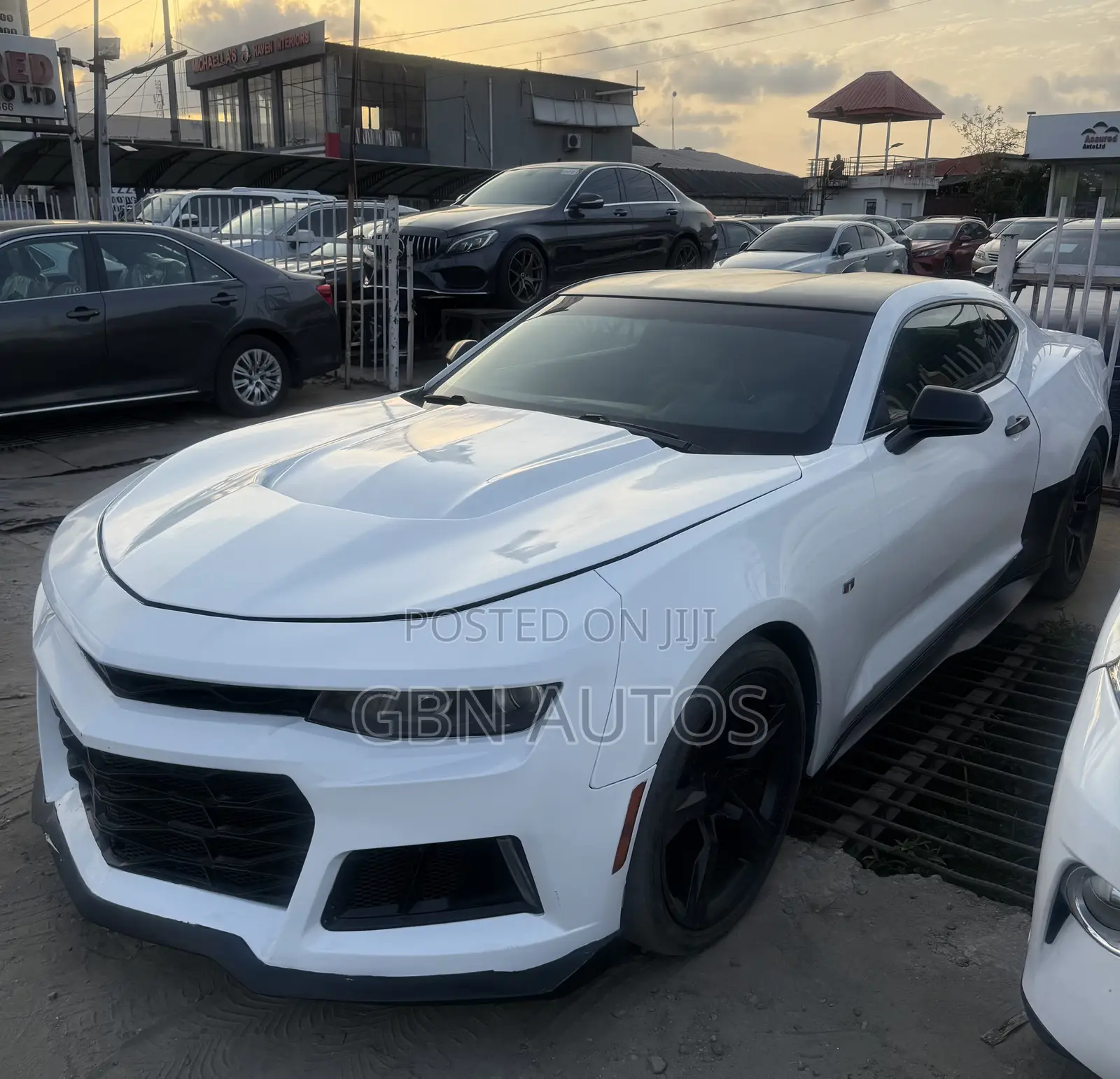 Chevrolet Camaro 2017 White