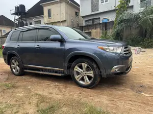 Toyota Highlander 2013 Blue
