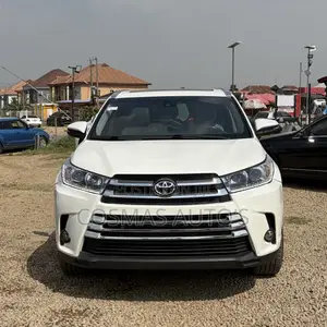 Toyota Highlander Limited V6 4x2 (3.5L 6cyl 6A) 2016 White