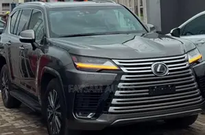 Lexus LX 600 2022 Gray