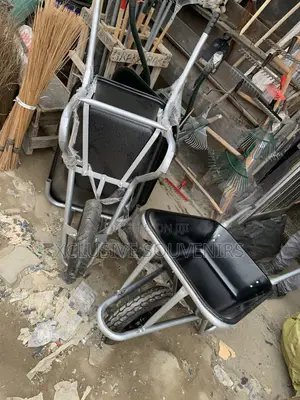Heavy Duty Steel Tray Wheelbarrow With Galvanized Steel Frame
