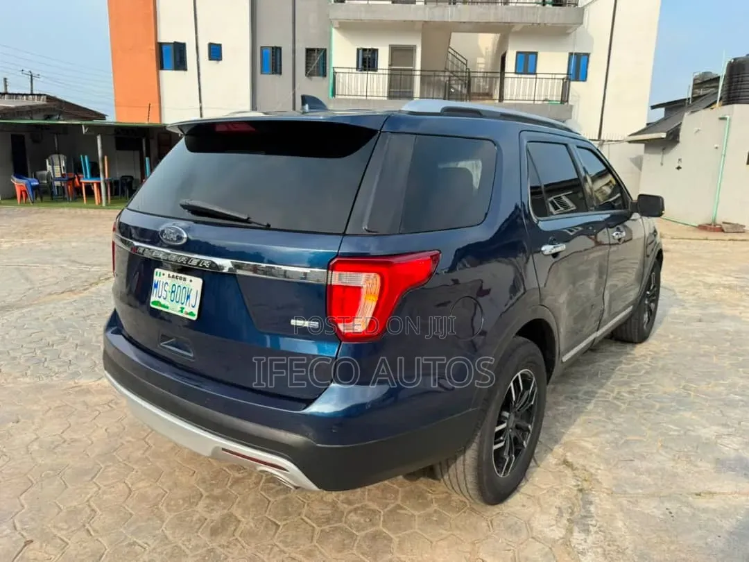 Ford Explorer 2016 Blue