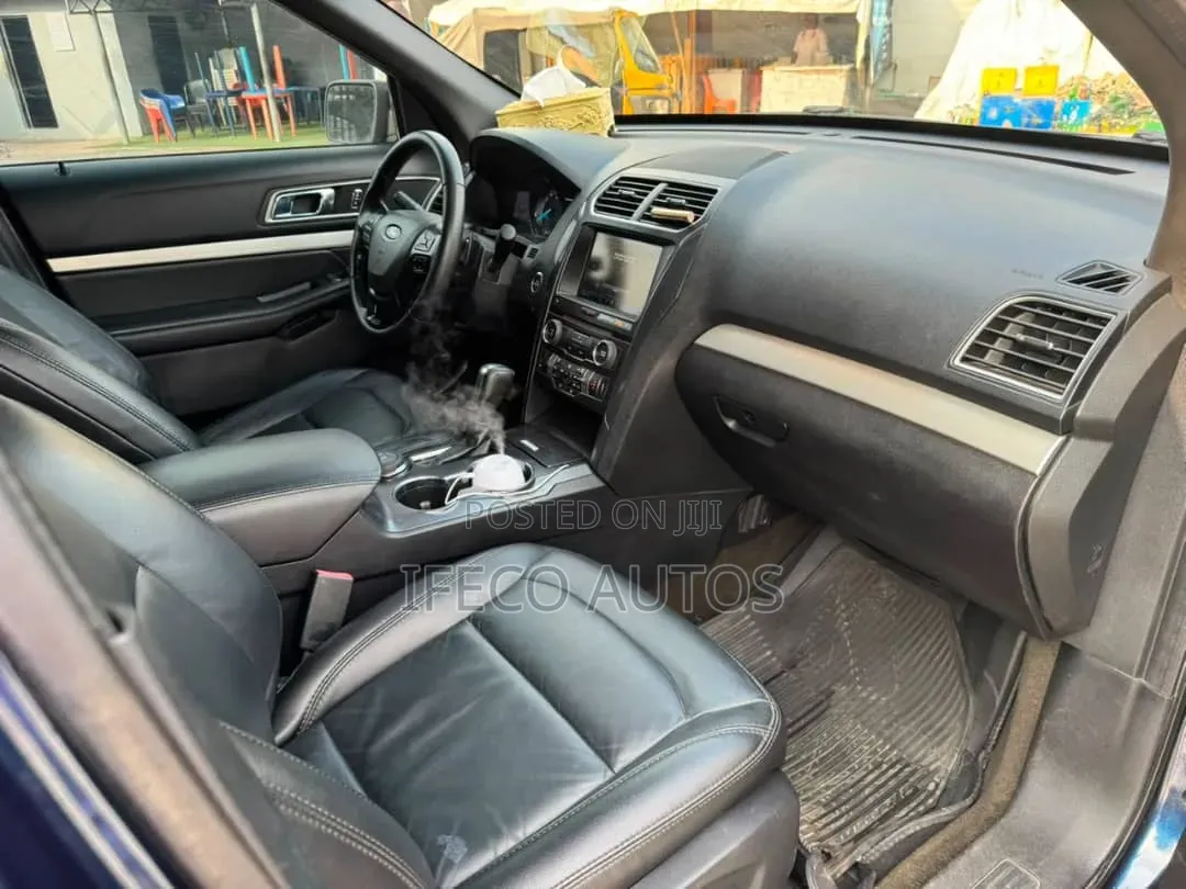 Ford Explorer 2016 Blue