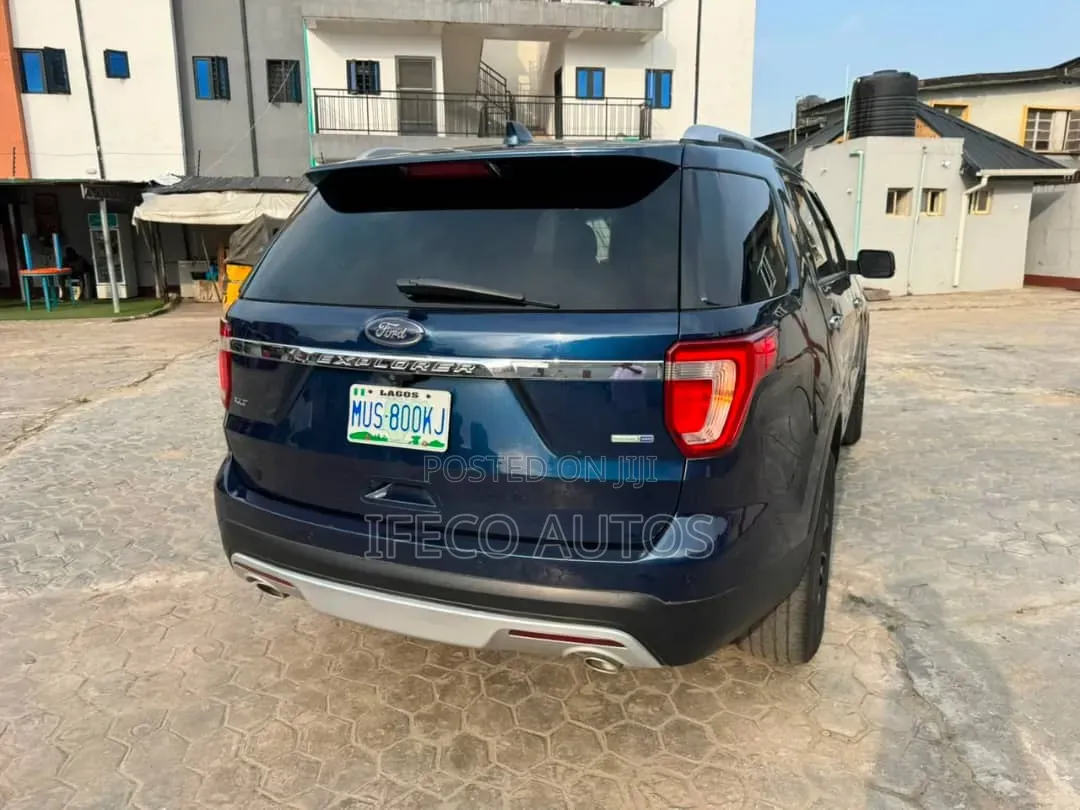 Ford Explorer 2016 Blue