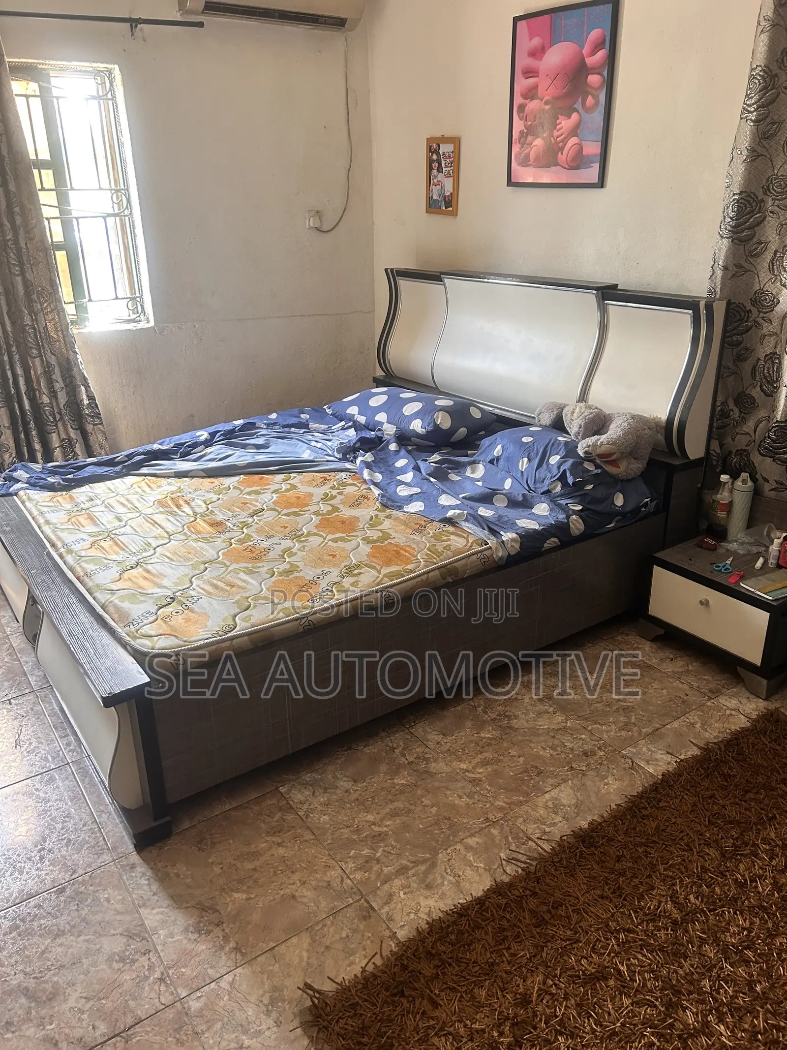 Clean 6x6 King Size Bed Frame + Mattress + Bedside Drawer