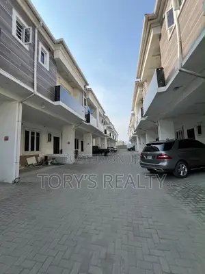 Mini Flat in Lekki Phase 2 for rent