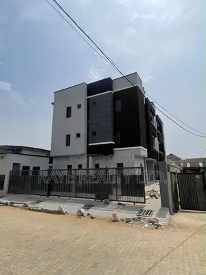 3bdrm Apartment in Gbagada for sale