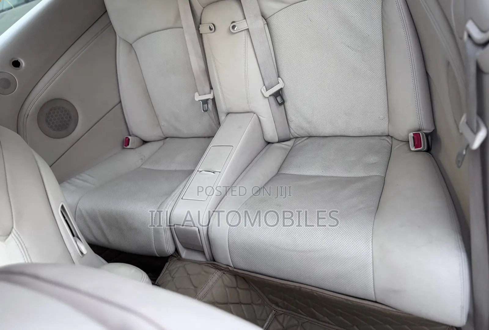 Lexus IS 250 C Automatic 2010 Silver