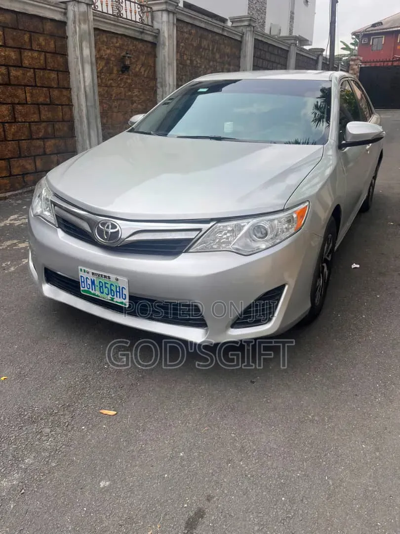 Toyota Camry 2014 Silver