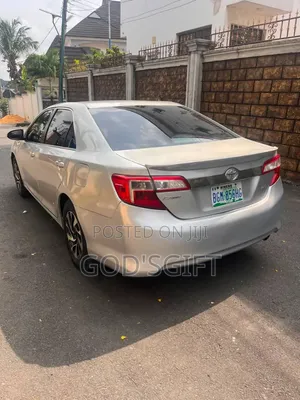 Toyota Camry 2014 Silver