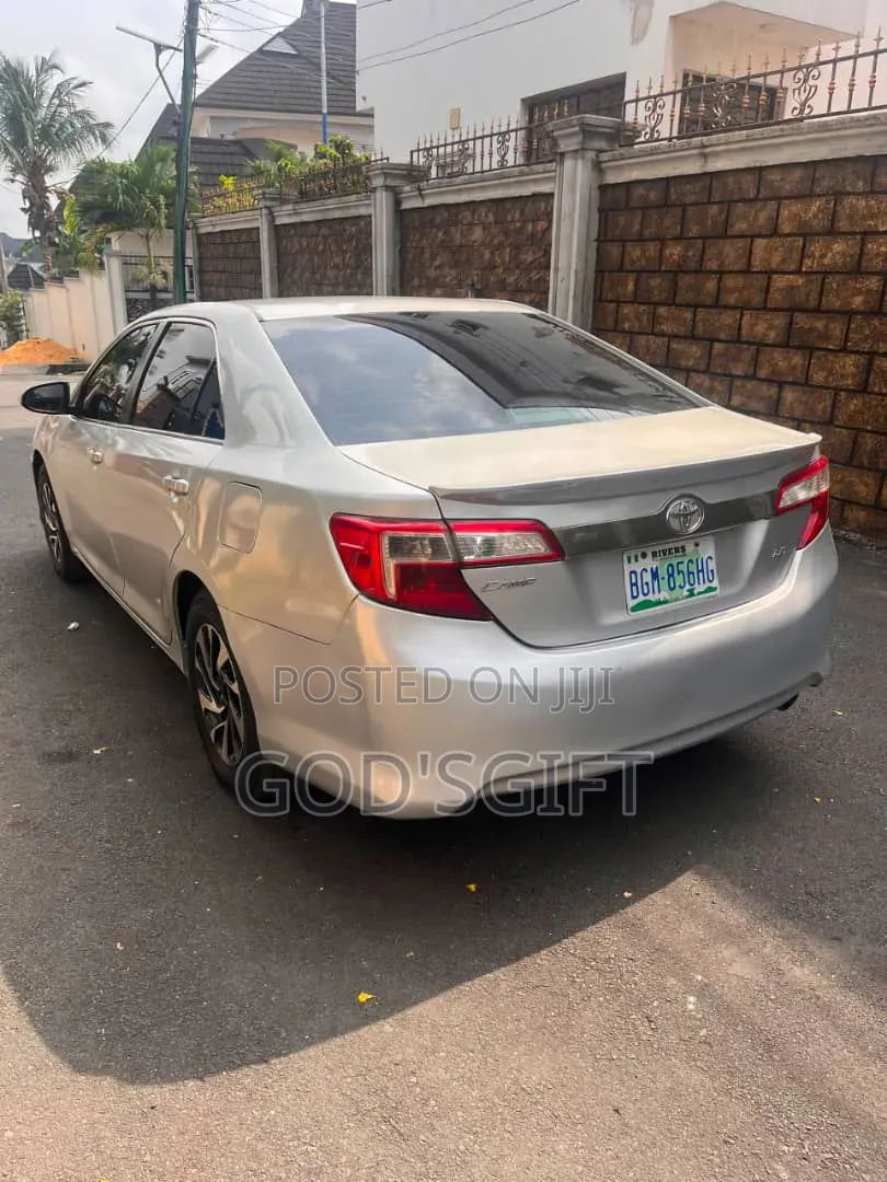 Toyota Camry 2014 Silver