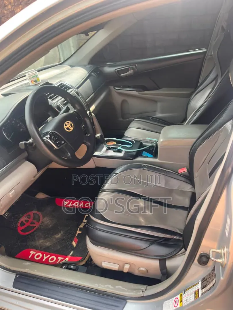 Toyota Camry 2014 Silver