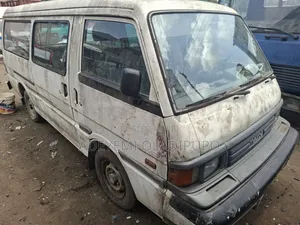 Mazda E2200 1999 White