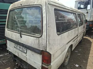 Mazda E2200 1999 White