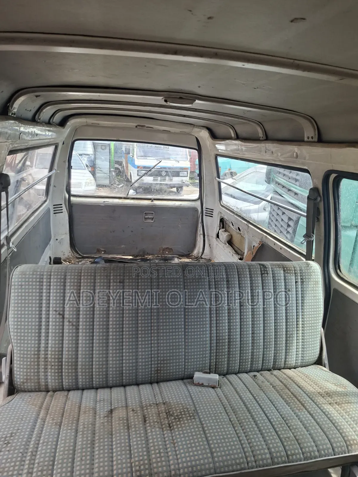 Mazda E2200 1999 White