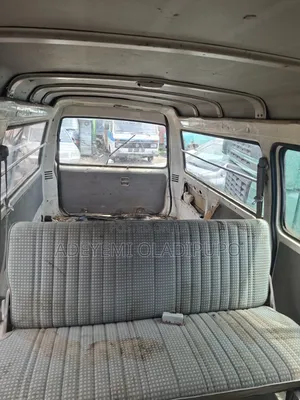 Mazda E2200 1999 White