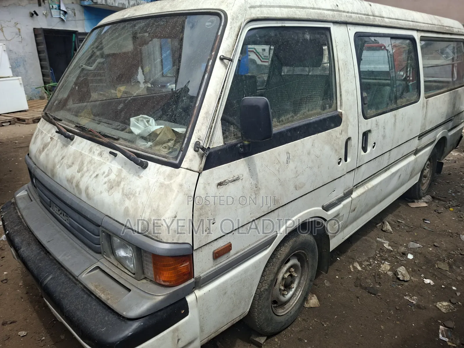 Mazda E2200 1999 White