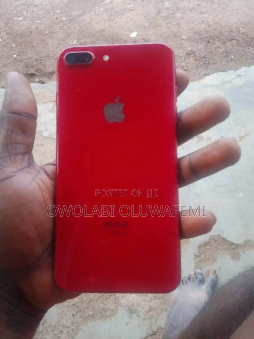 Apple iPhone 8 Plus 64 GB Red