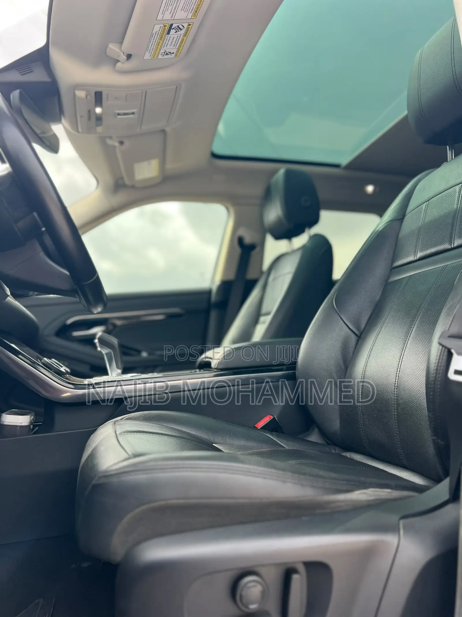 Land Rover Range Rover Evoque SE AWD 2020 Red