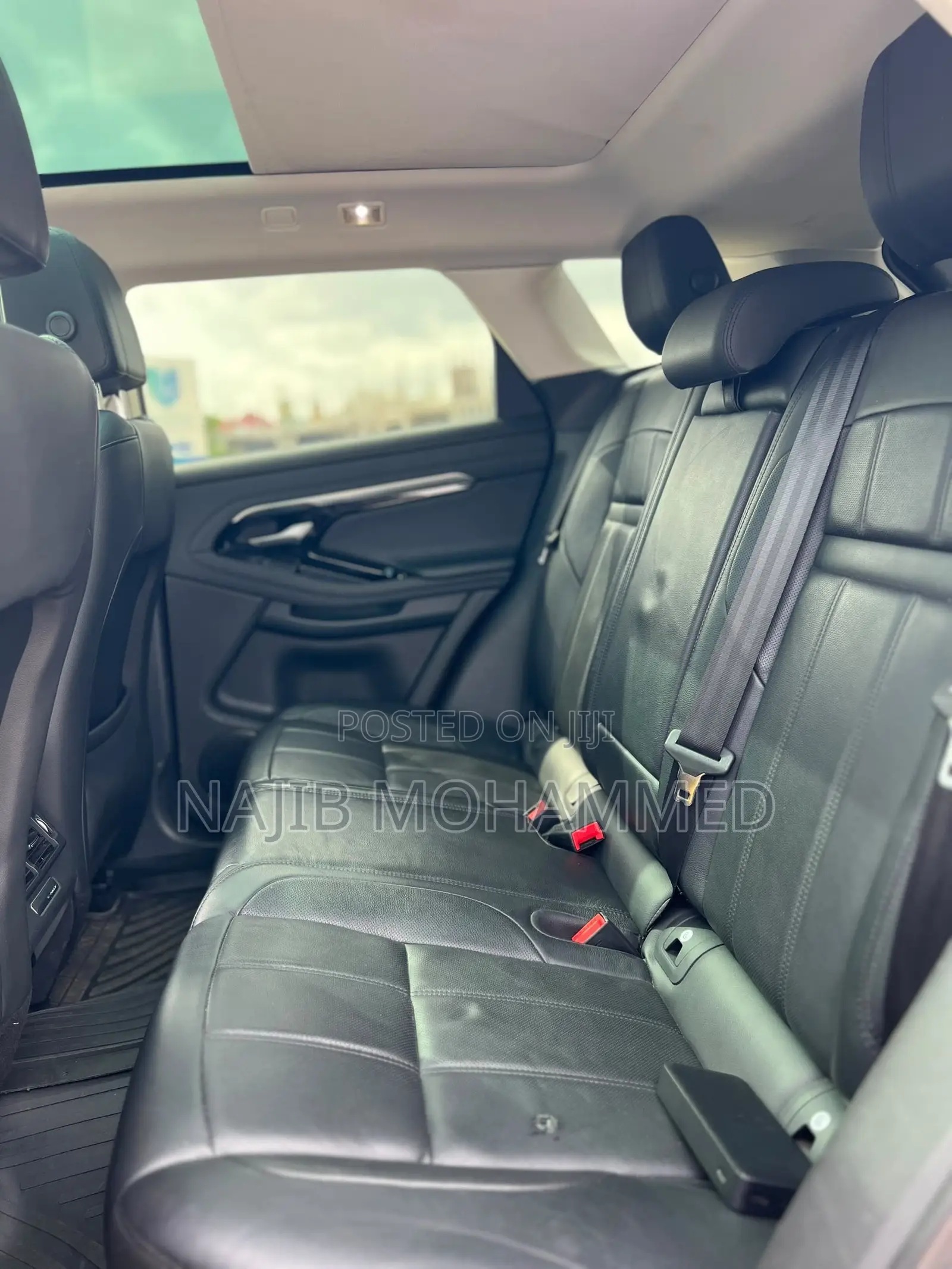 Land Rover Range Rover Evoque SE AWD 2020 Red