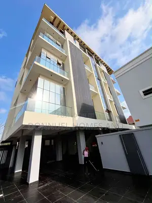 3bdrm Apartment in Lekki Phase 1 for sale
