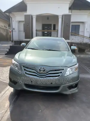 Toyota Camry SE V6 4dr Sedan (3.5L 6cyl 6AM) 2009 Green