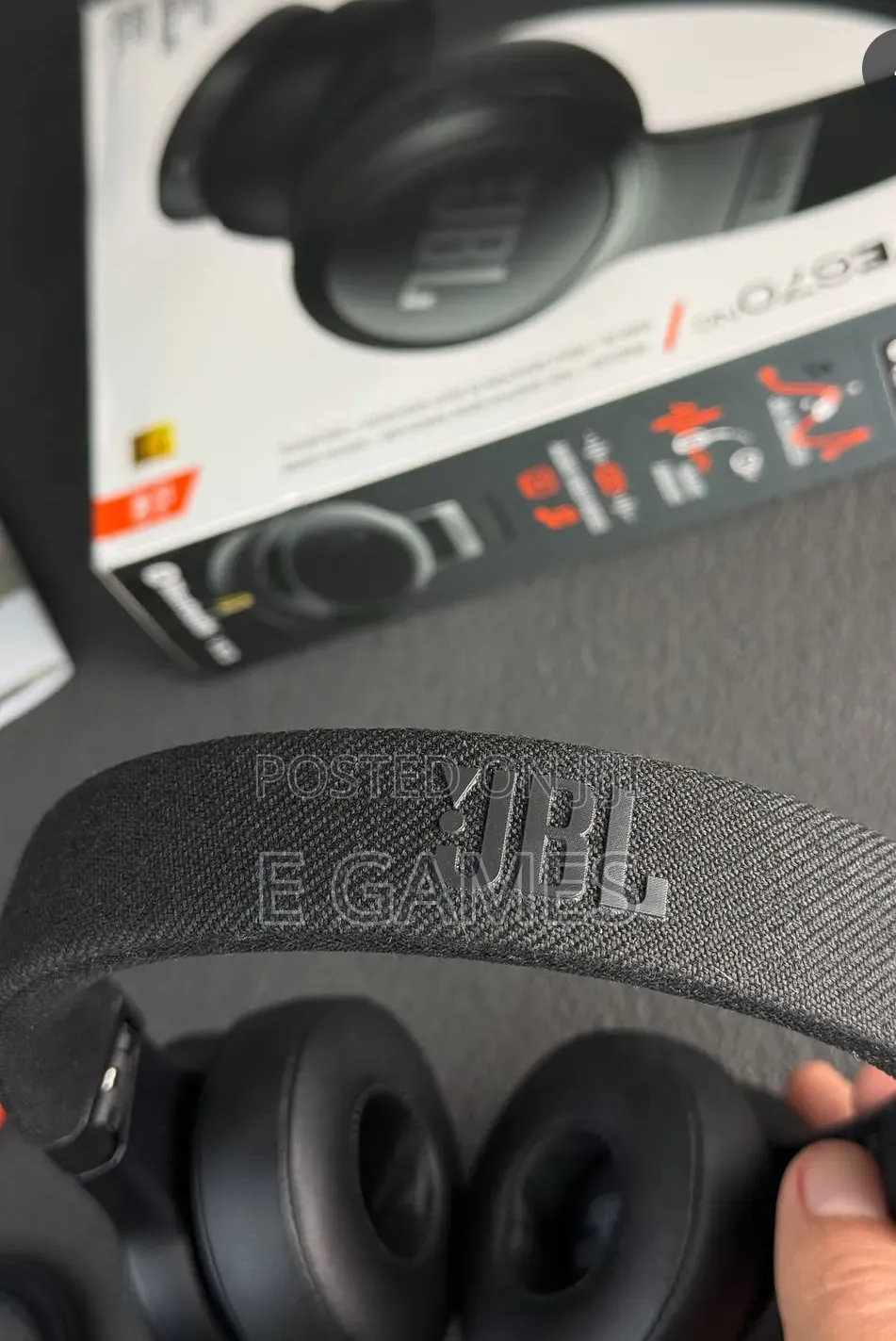 JBL Live 670
