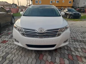 Toyota Venza V6 AWD 2010 White