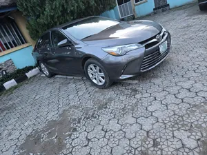 Toyota Camry LE 4dr Sedan (2.5L 4cyl 6A) 2015 Gray