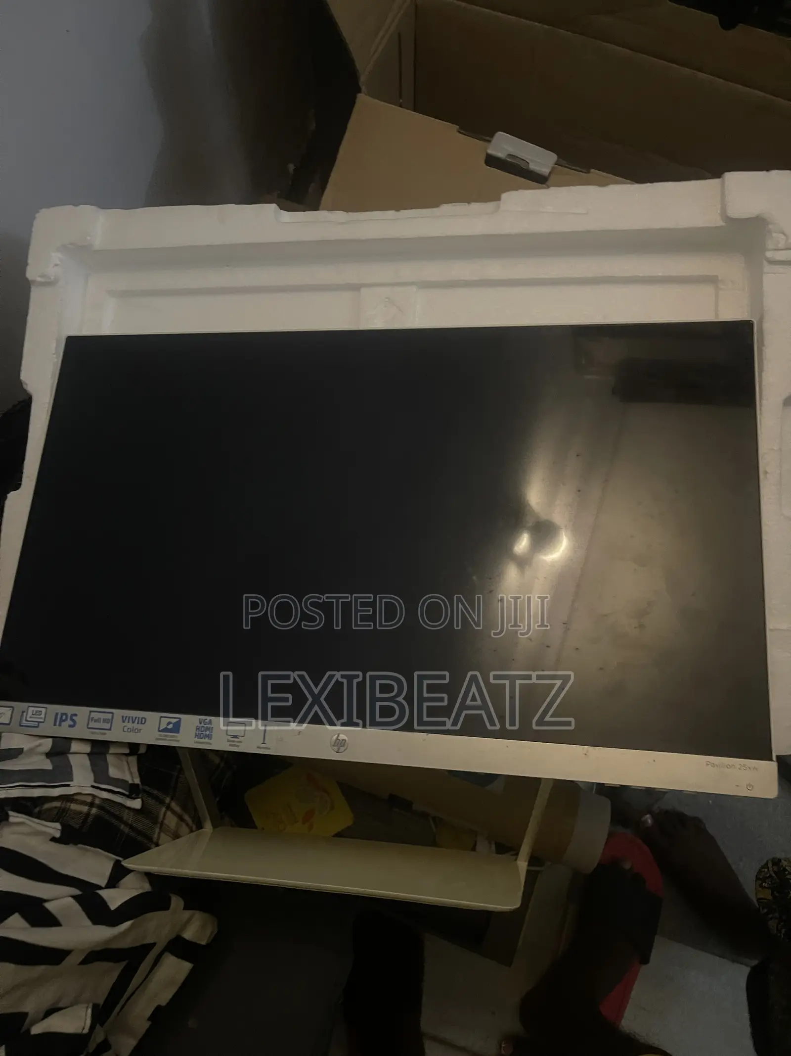 LG and HP Monitors 23, 25s