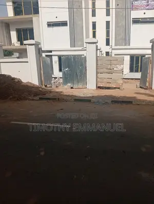 7bdrm Duplex in Wuse Zone 2 for sale