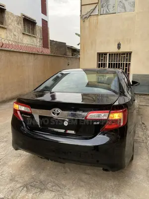 Toyota Camry SE 4dr Sedan (2.5L 4cyl 6A) 2014 Black