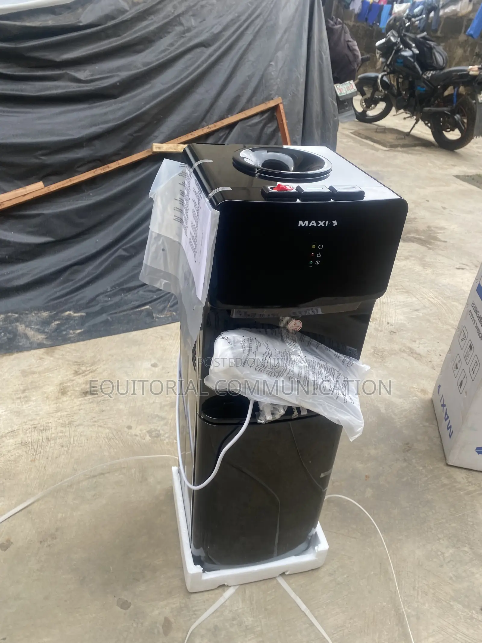 MAXI YL1663S-W Household Water Dispenser With Three Temperature