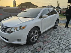 Toyota Venza 2010 White