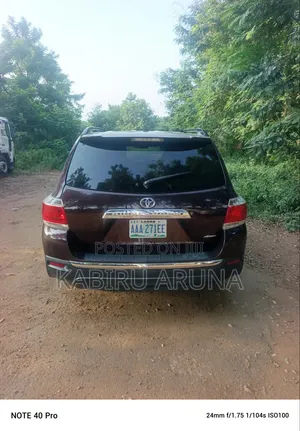 Toyota Highlander 2010 Maroon