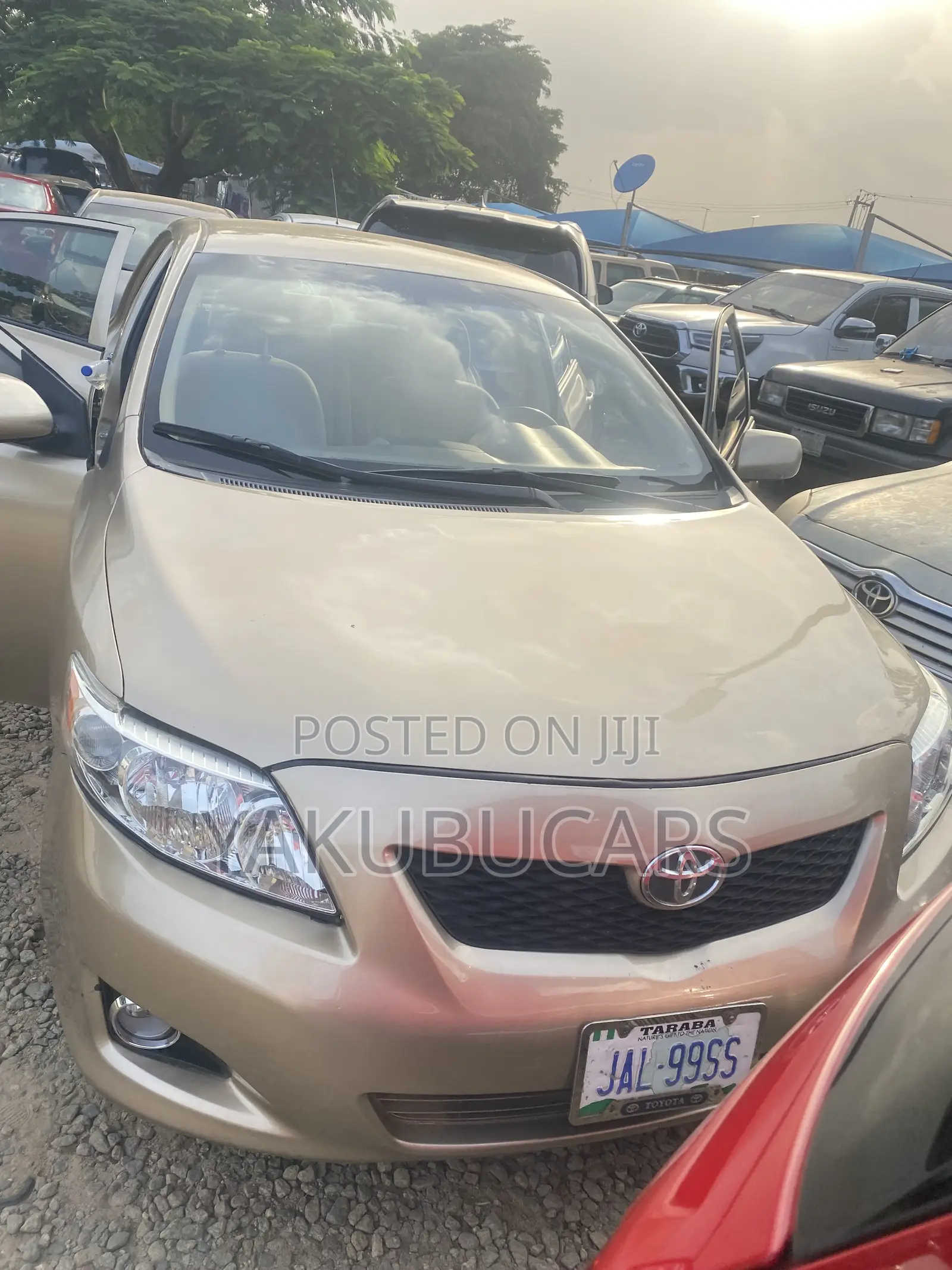 Toyota Corolla 2010 Gold