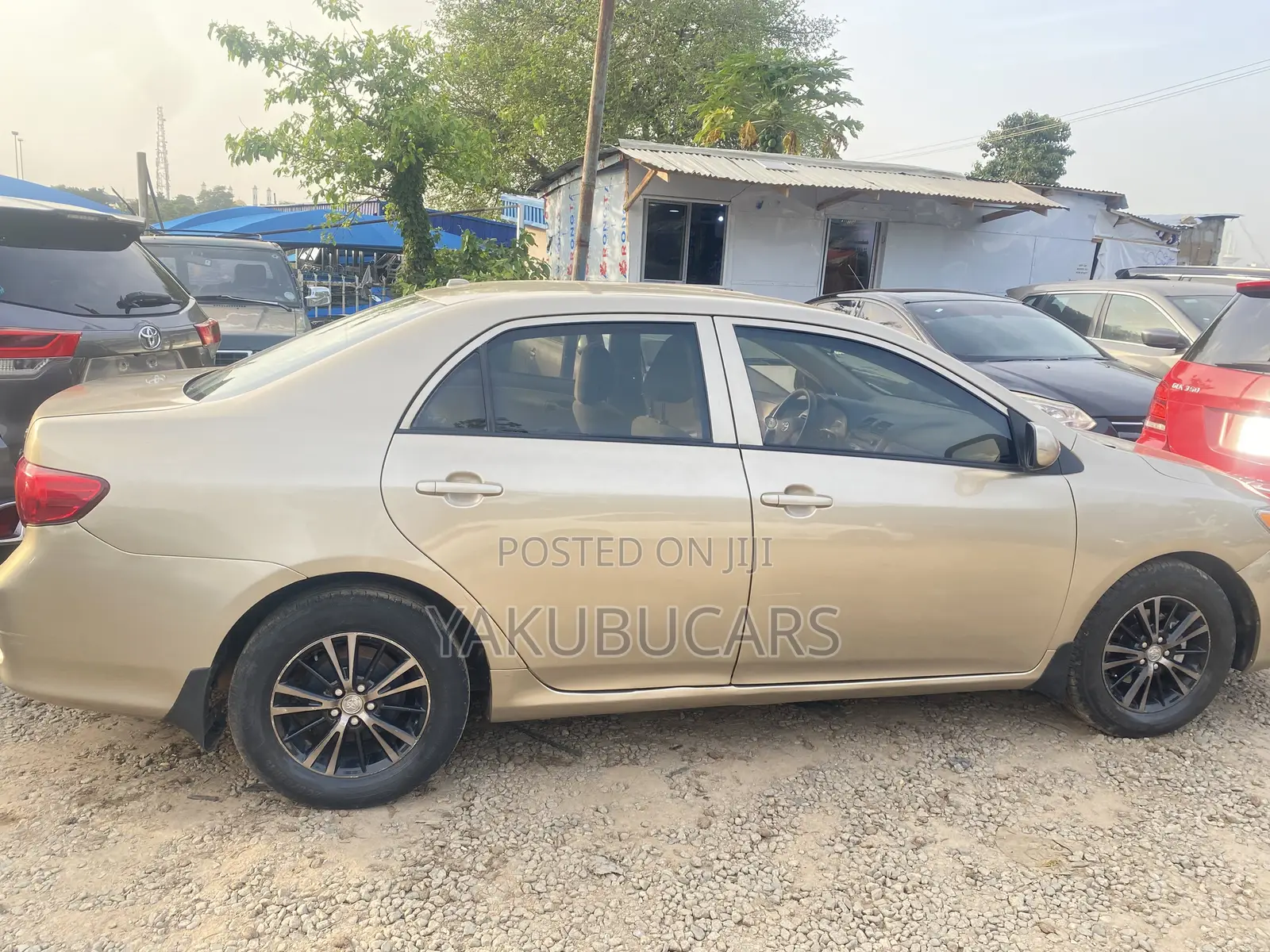 Toyota Corolla 2010 Gold