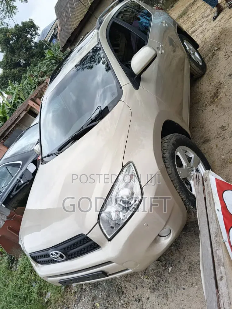 Toyota RAV4 2008 Gold