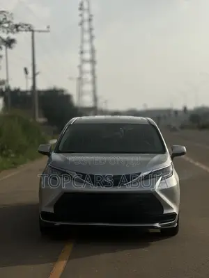 Toyota Sienna 2022 Gray