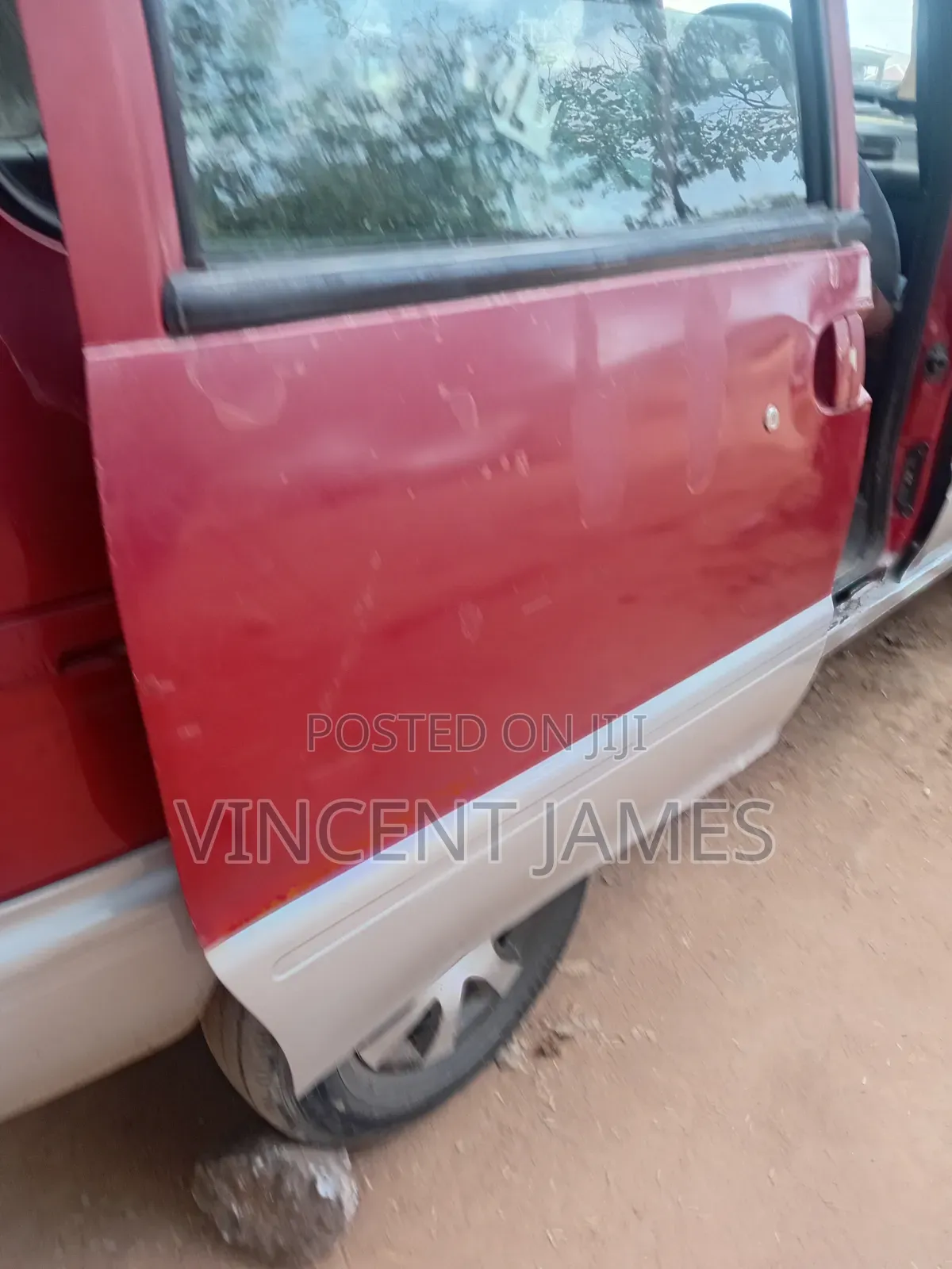 Nissan Vanette 1999 Red