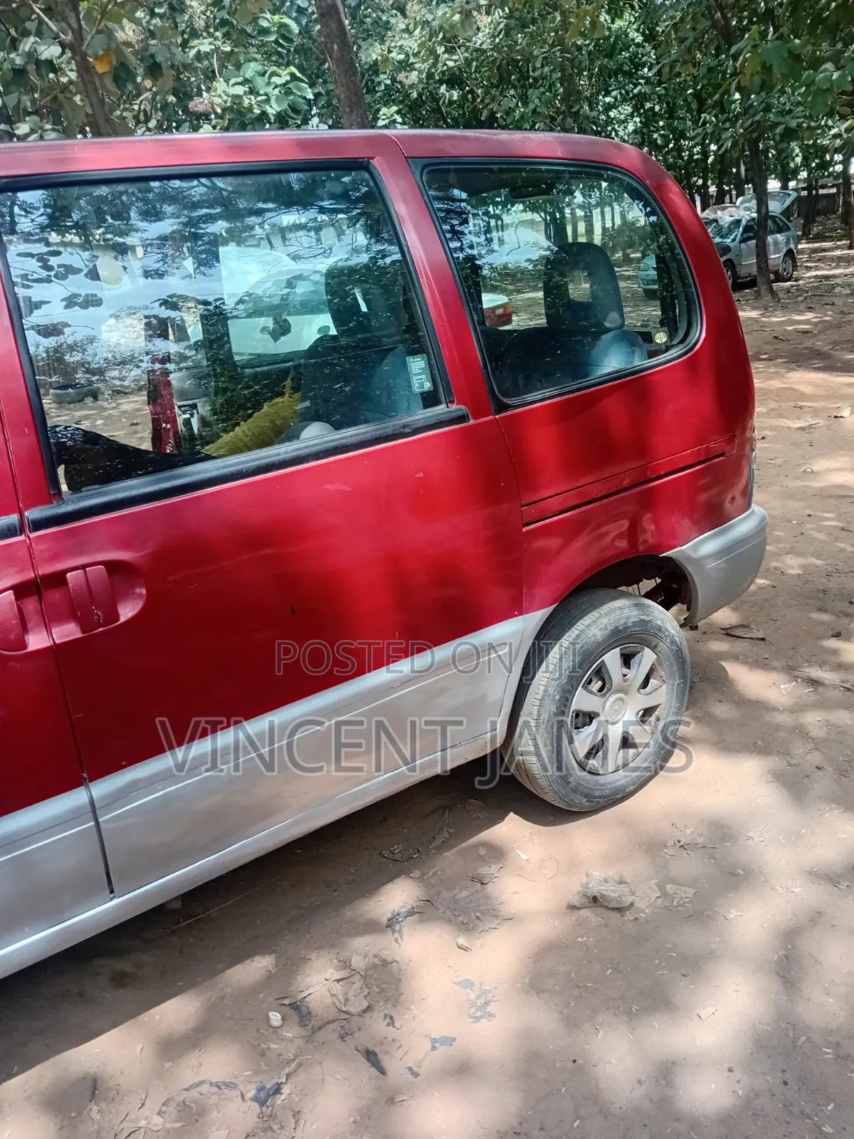 Nissan Vanette 1999 Red