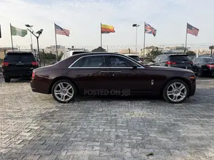 Rolls-Royce Ghost Base EWB 2017 Maroon