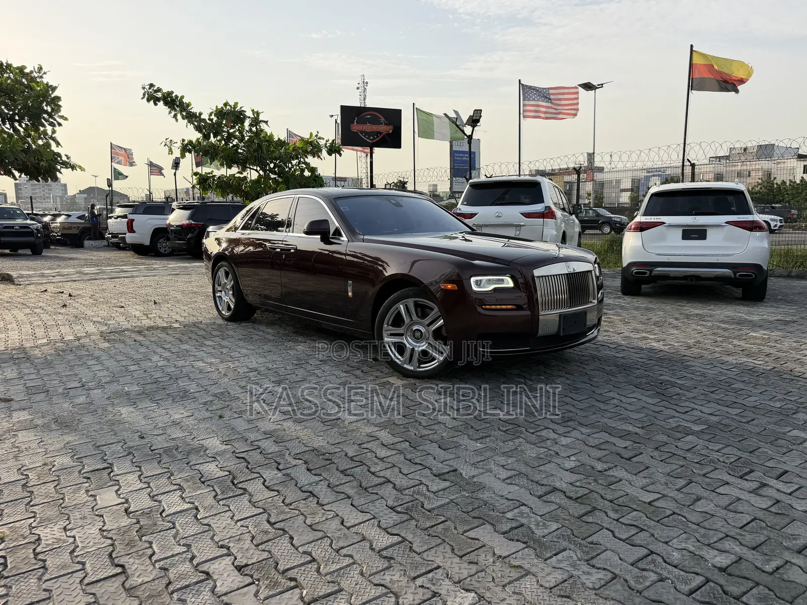 Rolls-Royce Ghost Base EWB 2017 Maroon